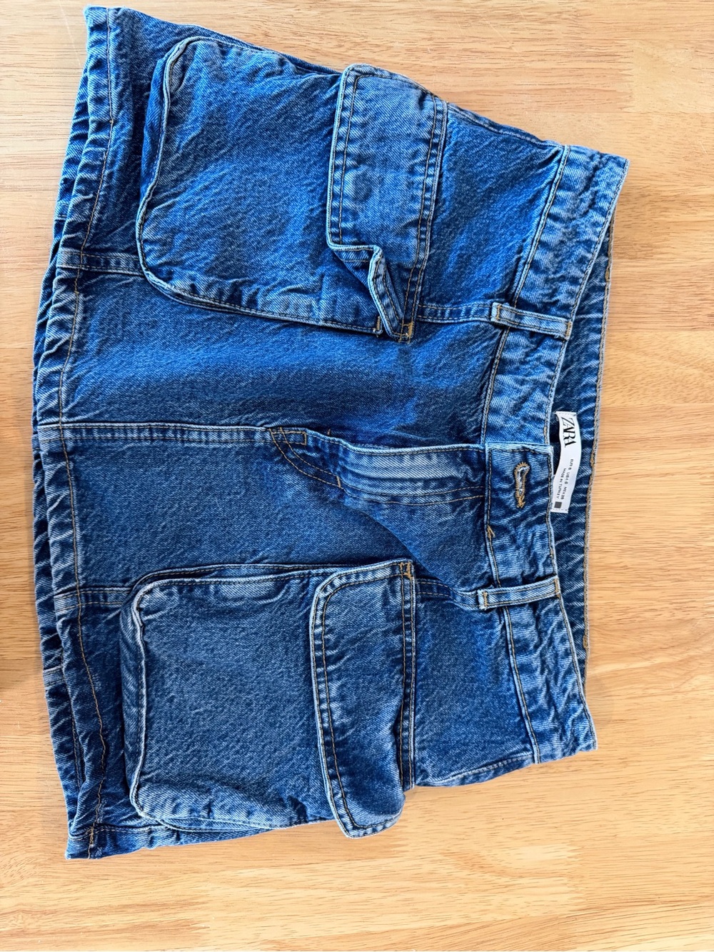 ZARA low rise cargo skirt